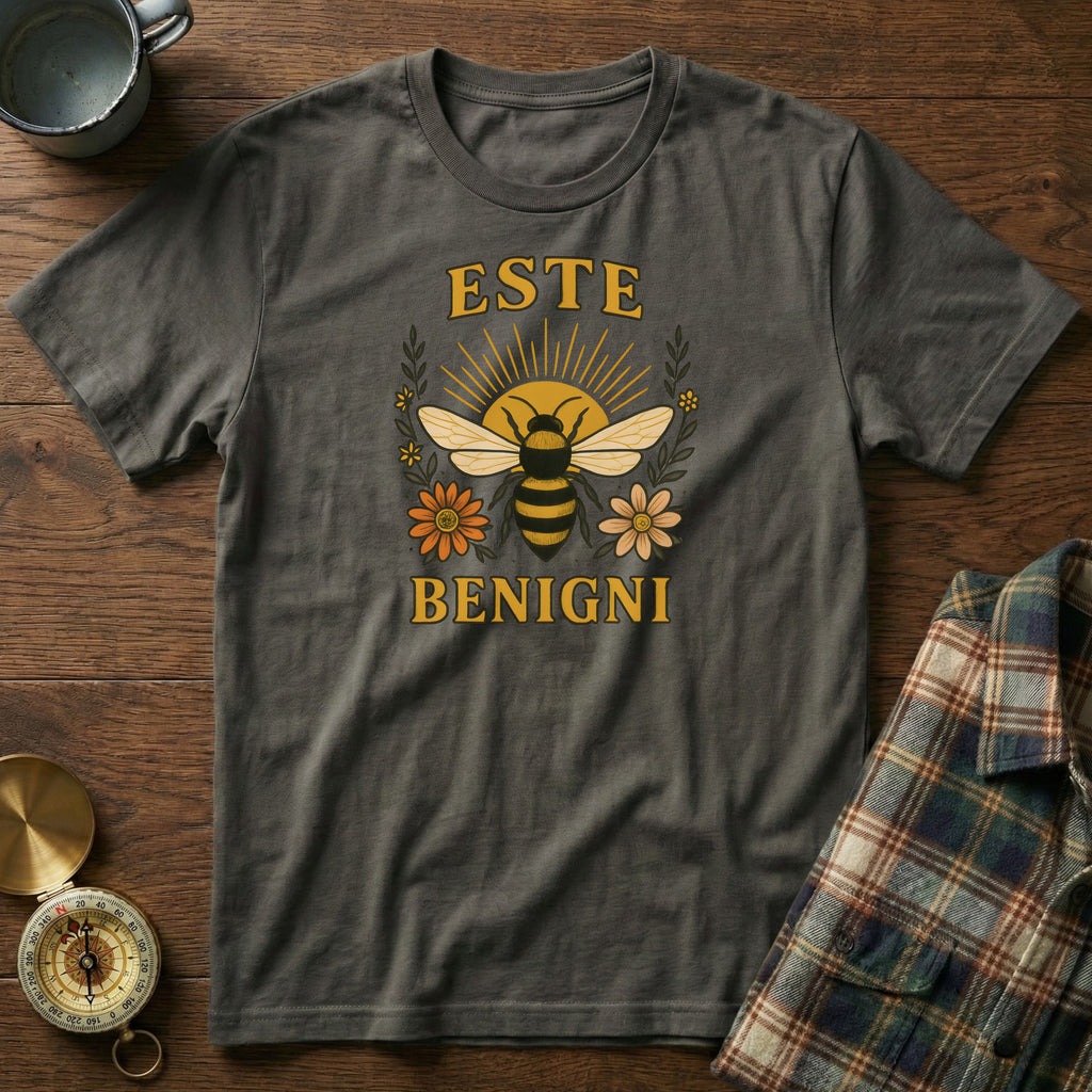 ESTE BENIGNI (Be Kind) T-Shirt in Pepper