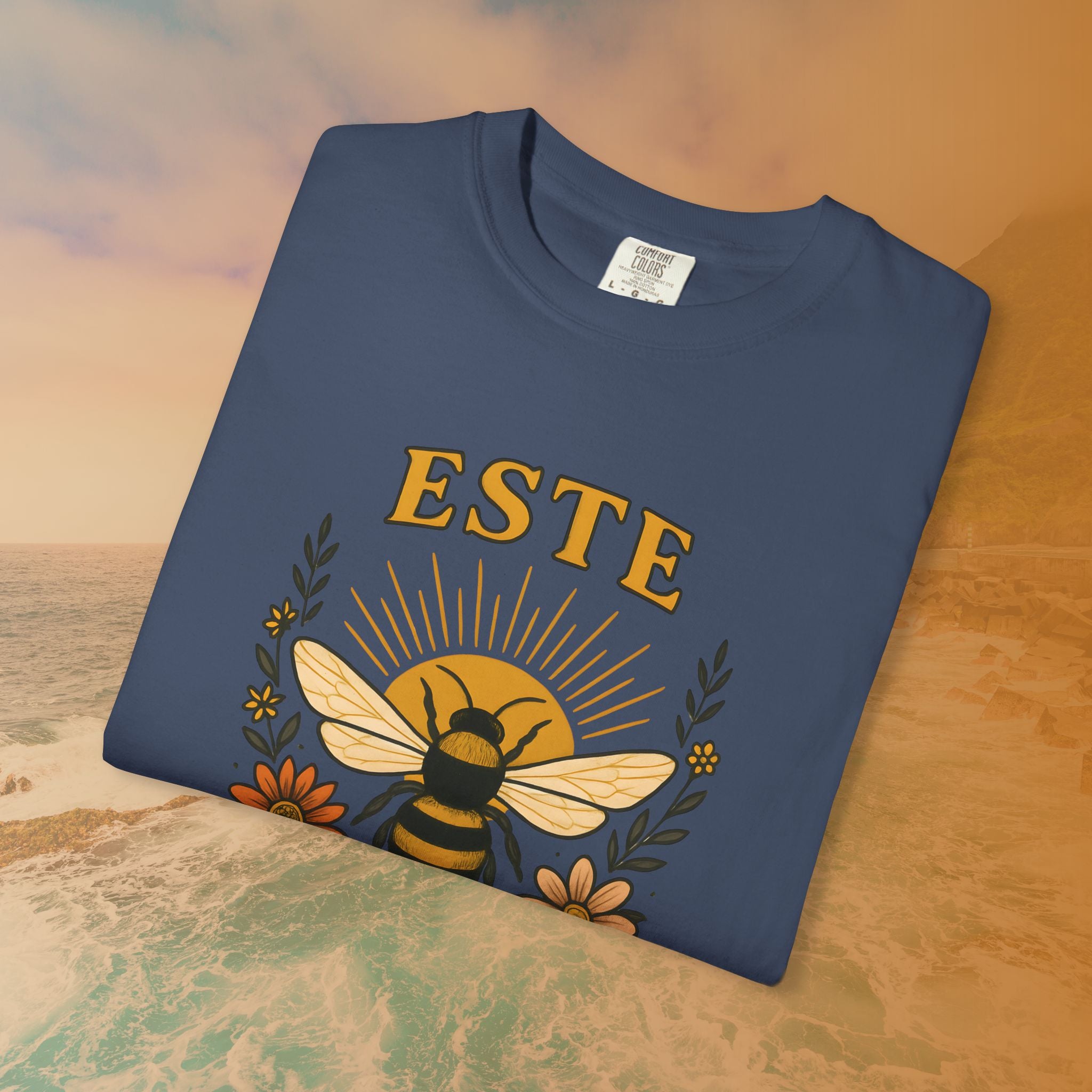 "ESTE BENIGNI" (Be Kind) T-Shirt | Vintage Groovy Bee Graphic Tee