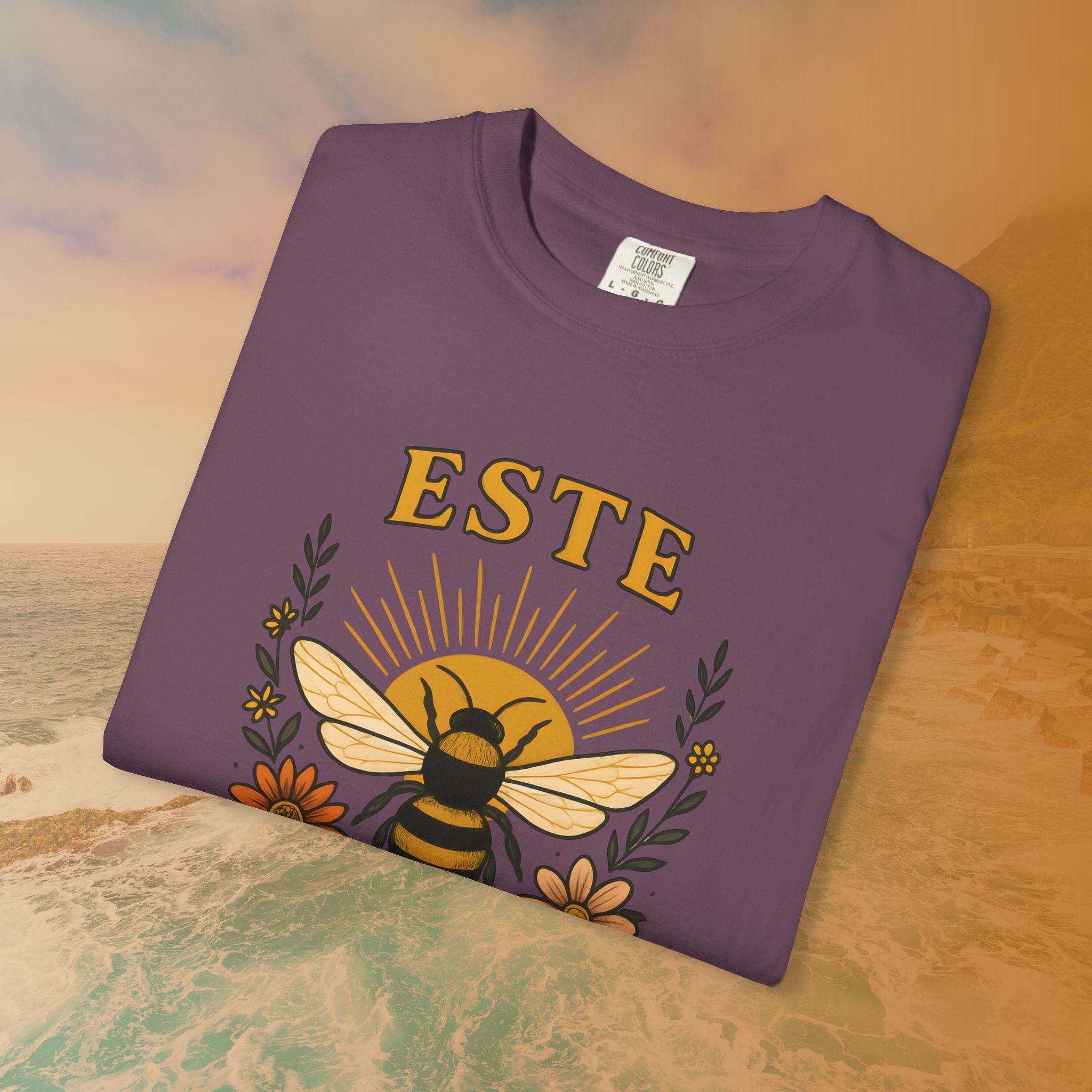 "ESTE BENIGNI" (Be Kind) T-Shirt | Vintage Groovy Bee Graphic Tee
