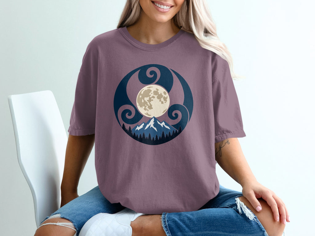 Purple t-shirt with a circular
