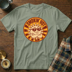 T-shirt with a cool sun graphic wearing sunglasses and the text "SMOKIN' HOT".