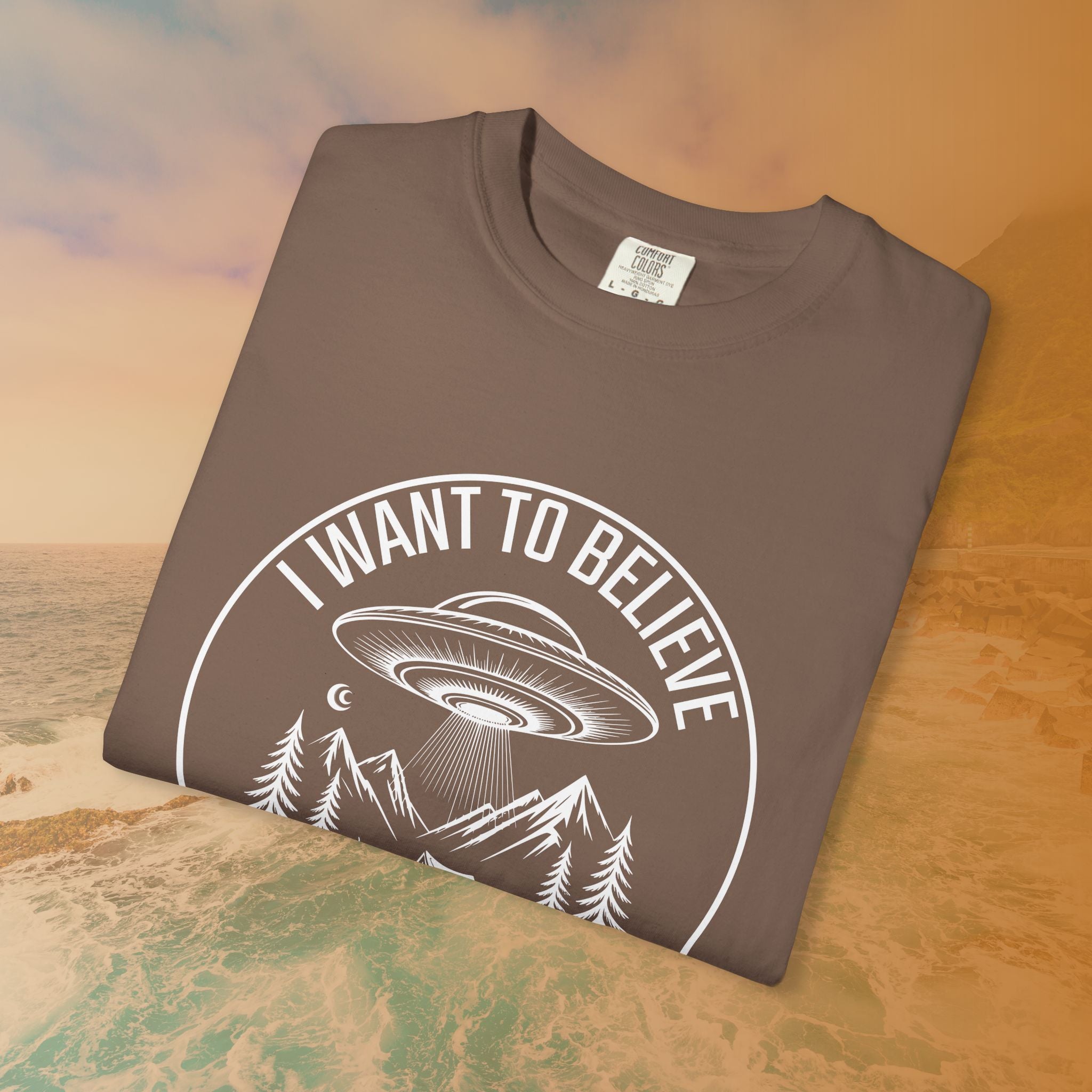 I WANT TO BELIEVE UFO Camping T-Shirt