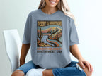 T-shirt with "Desert to Mountains Southwest USA" vintage landscape graphic.